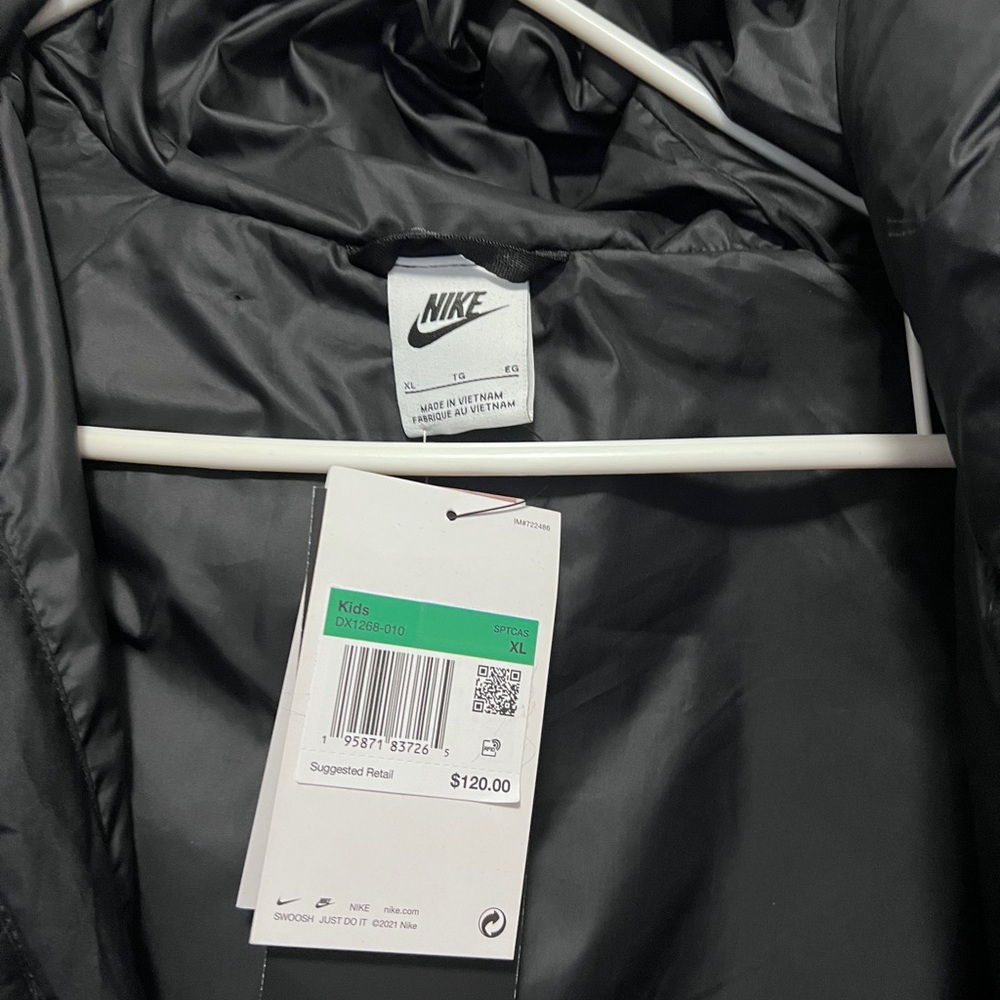 Nike Jacket - Picture 4 of 4